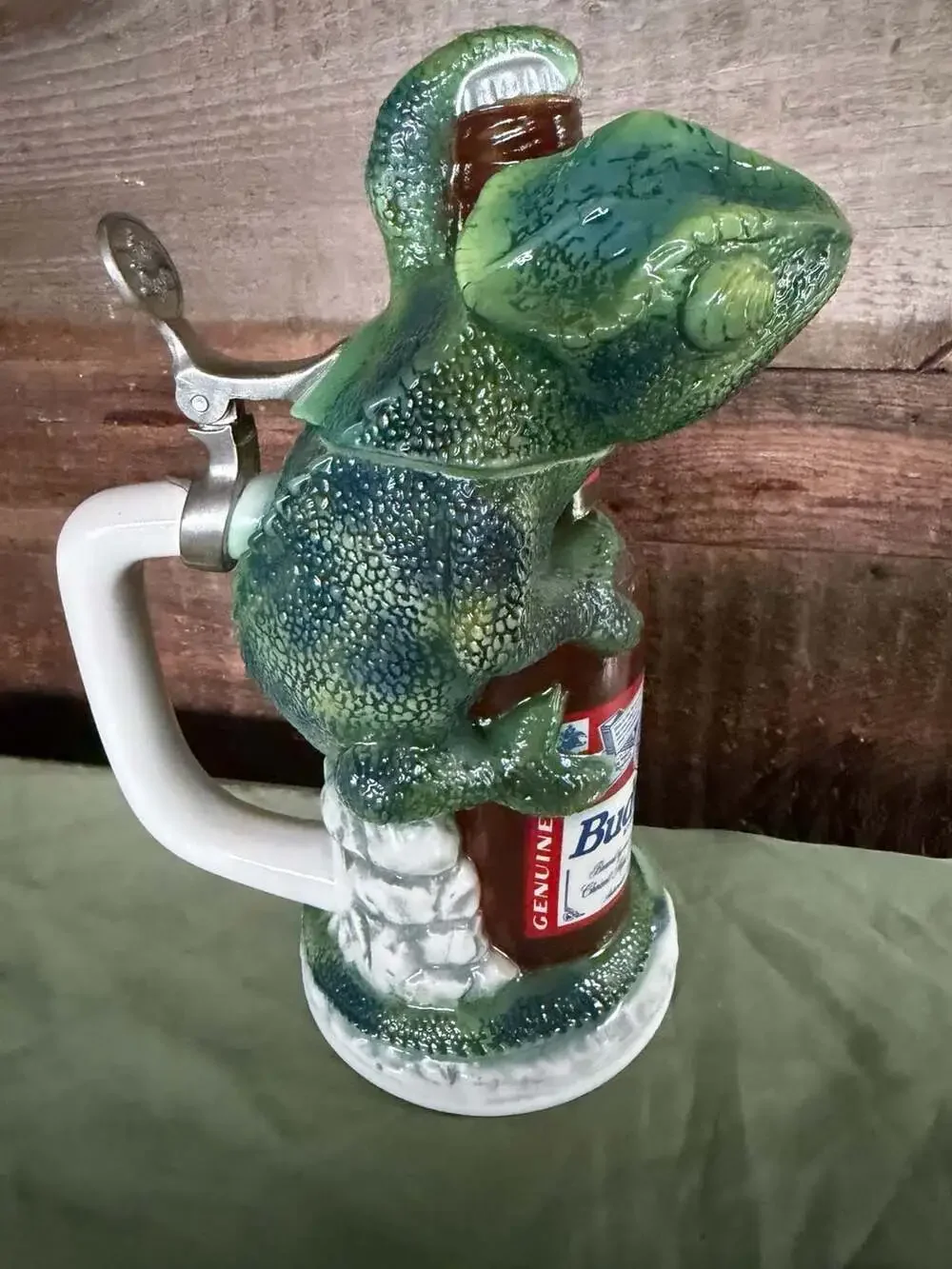 Vintage 1997 Budweiser Louie The Lizard Character Beer Stein with Box